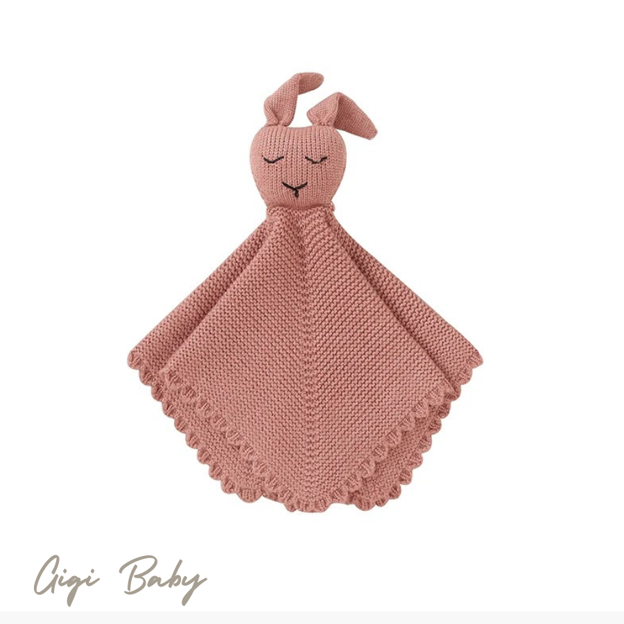 Eerste knuffelkonijntje